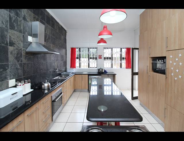 3 BEDROOM HOUSE FOR SALE IN KENSINGTON